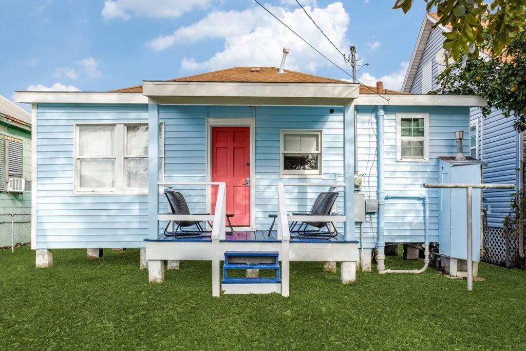 Cozy Sea Breeze Bungalow - 2 Mins To The Beach ガルベストン エクステリア 写真
